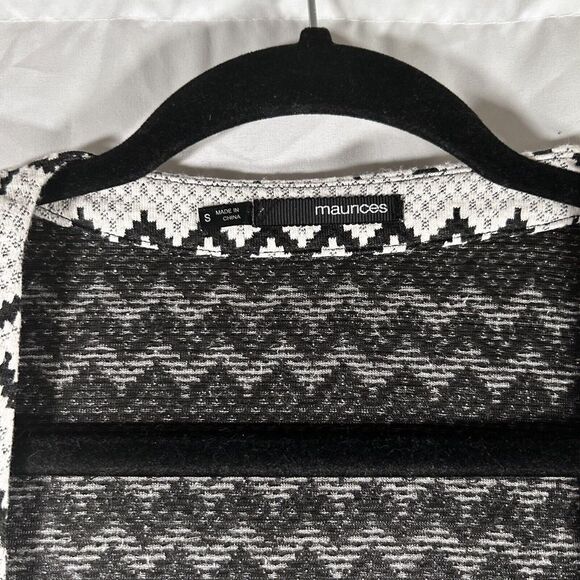 Maurices Cardigan Women's Small White Black Print Open Front Long Sleeve - Picture 4 of 9